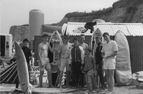 Joss Bay Surfers in the mid 1980s (Ken Bishop, Wes Baker, Pete De Goldfish Collard, Barnes and more…): Photo was taken by Paul Knowles.